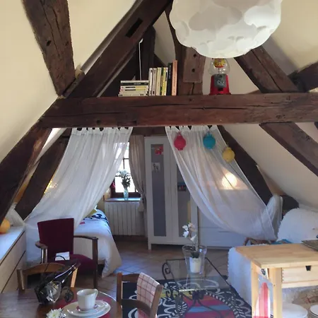 Pied A Terre Centre Apartment